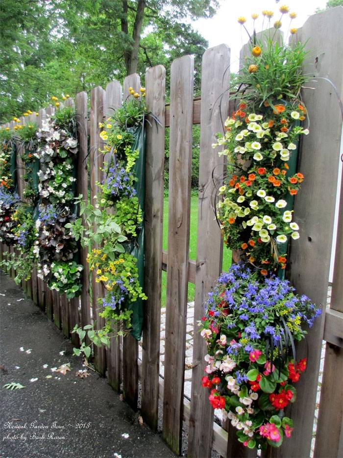 Cool Garden Fence Decoration Ideas