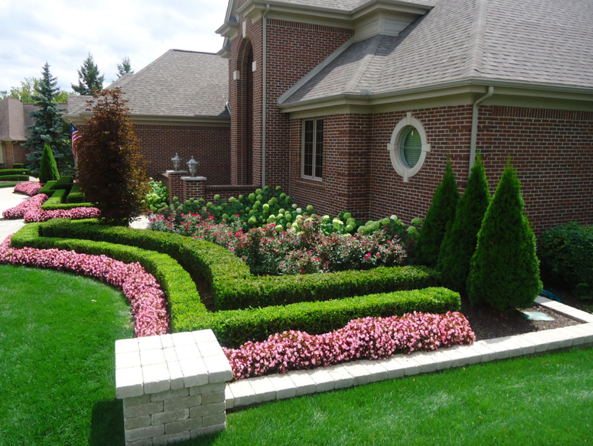 House White Landscaping Ideas
