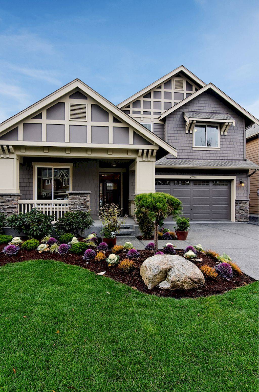 Trendy Simple Front Yard Landscaping Ideas