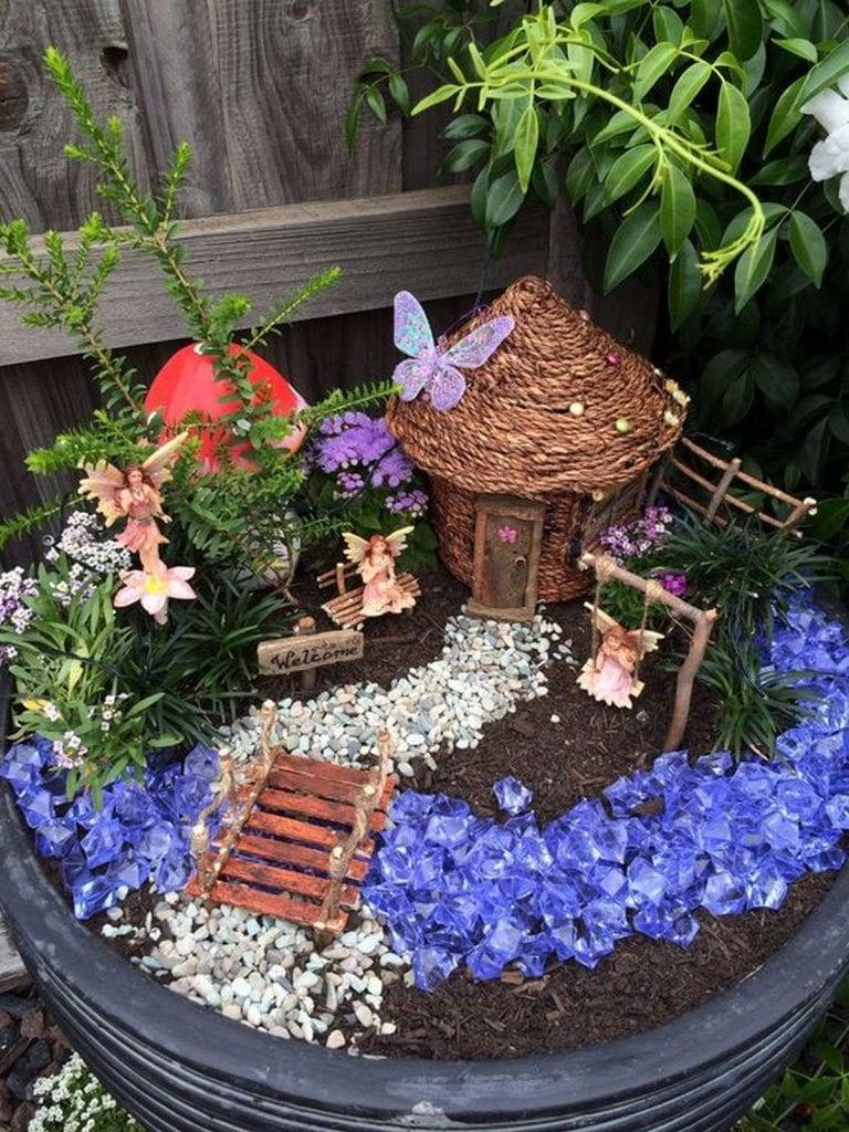 Cute And Whimsical Fairy Garden Ideas