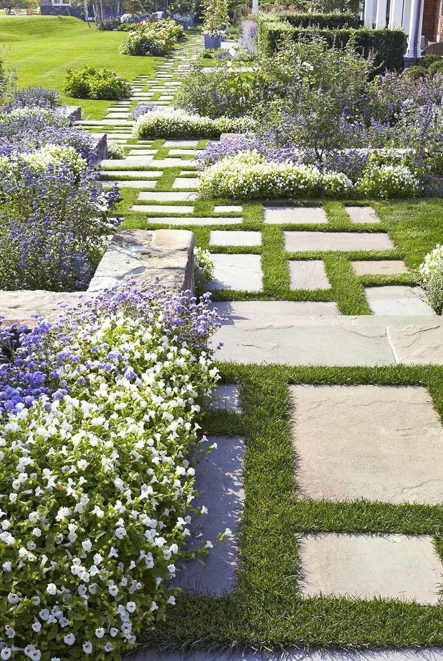 Beautifulsidehousegardenandpathwayslandscapingideas