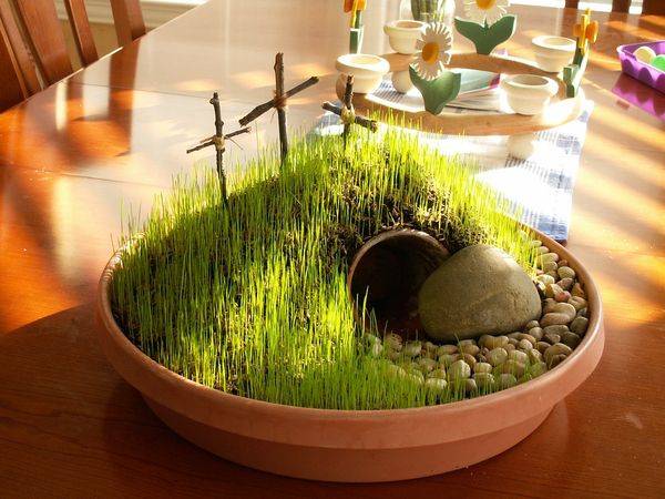An Easter Garden Natural Small World