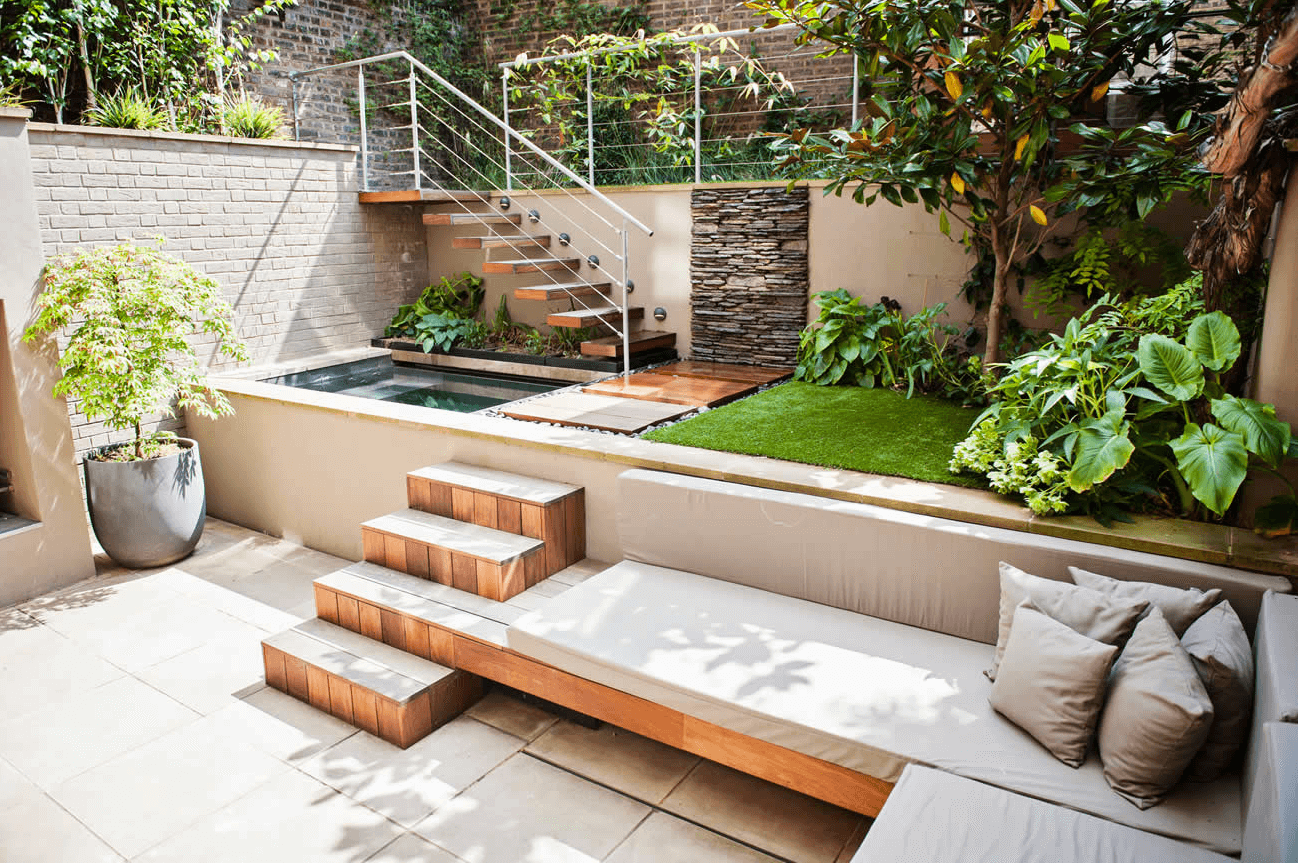 Chic Small Courtyard Garden Design Ideas