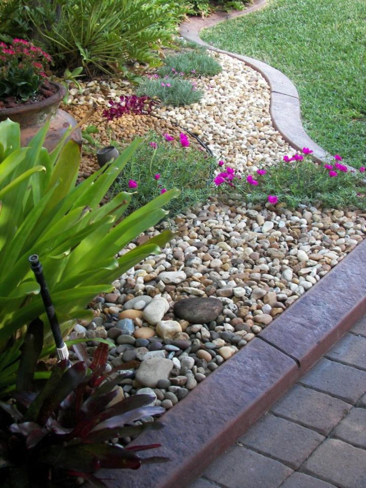 Best Simple Rock Walkway Ideas