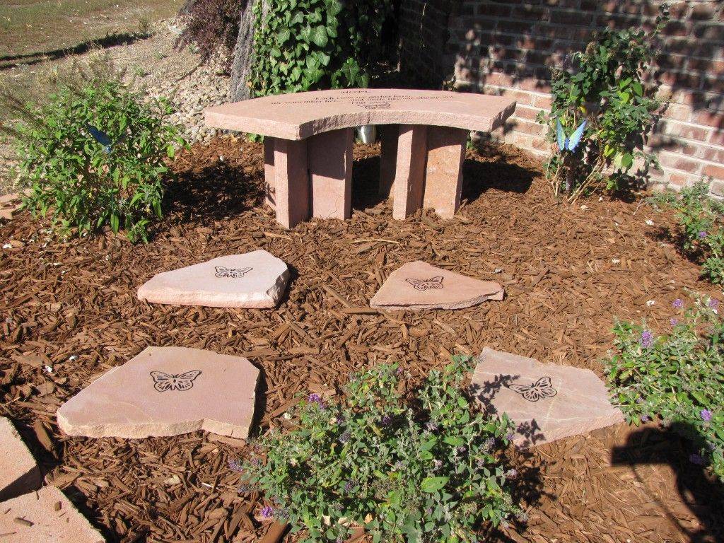 Backyard Pet Memorial Garden Ideas Homyhomee