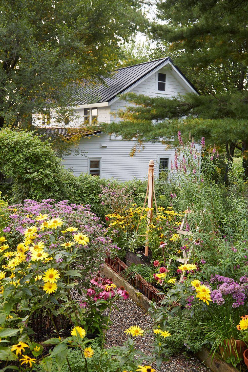 Interesting And Unusual Garden Ideas