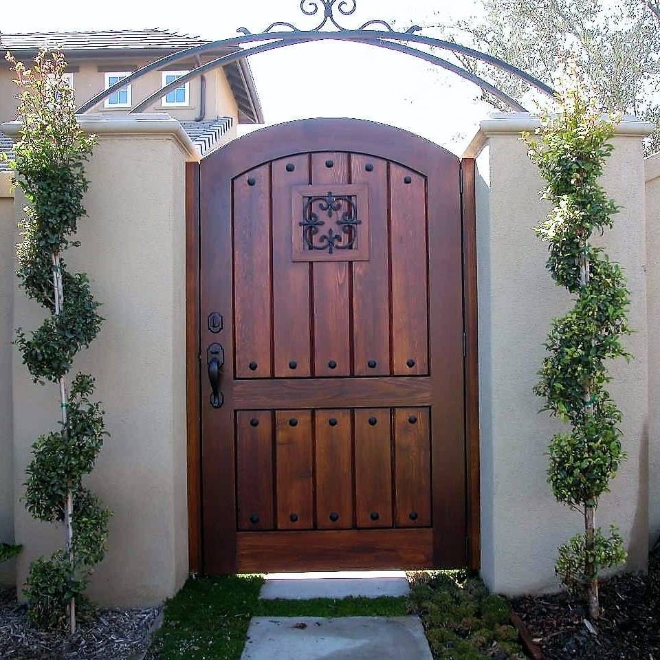 Attractive Wood Garden Gate Design