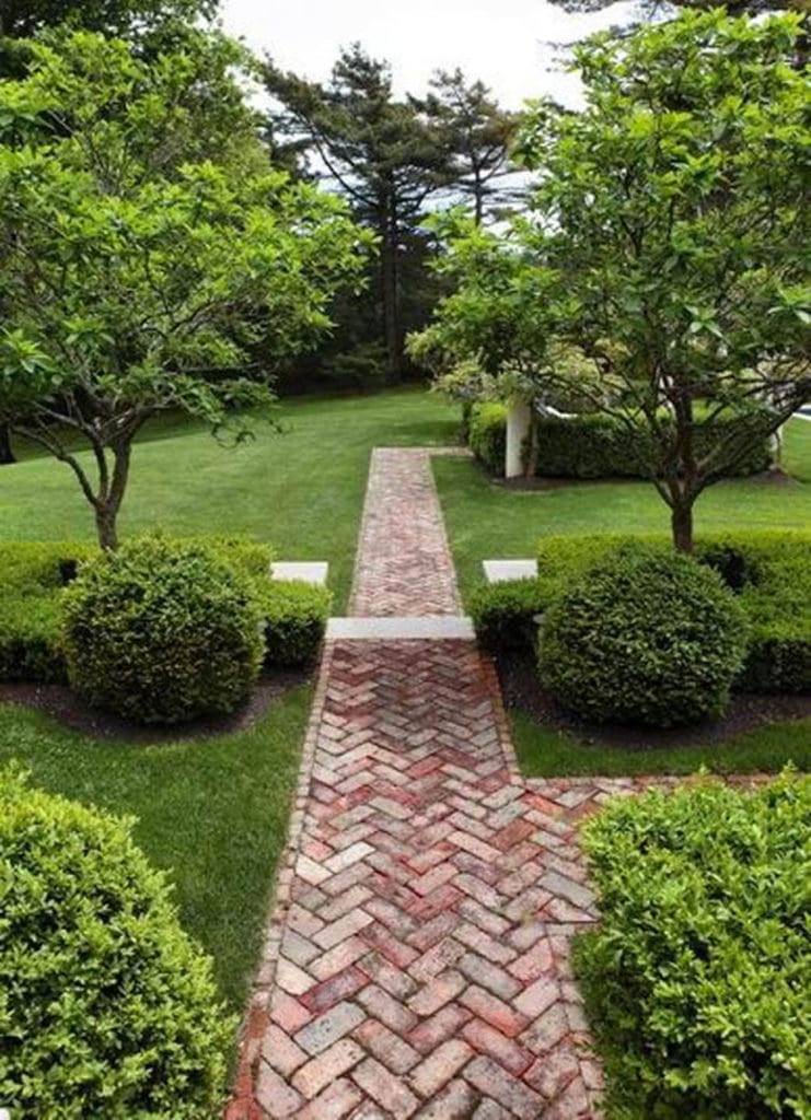 Woodwalkway Brick Garden