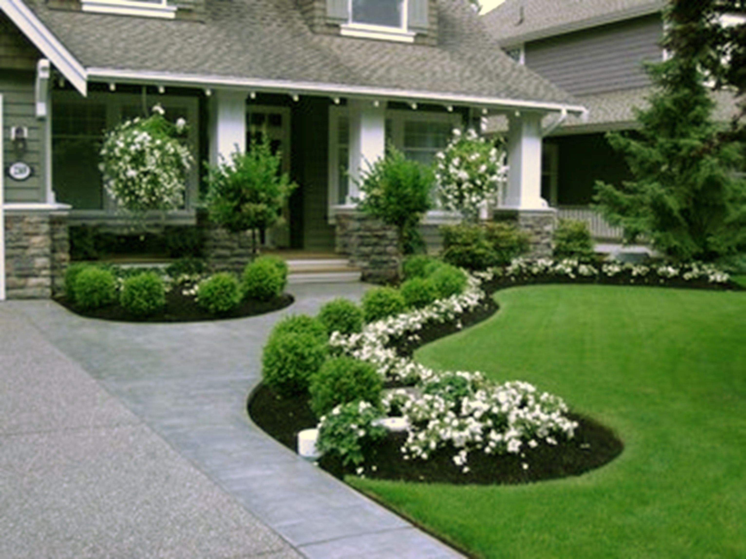 Simple And Stylish Entry Walkway Landscaping