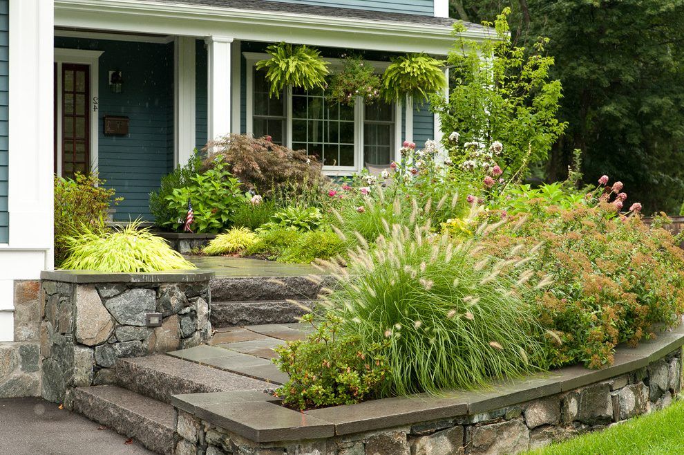 Simple And Stylish Entry Walkway Landscaping