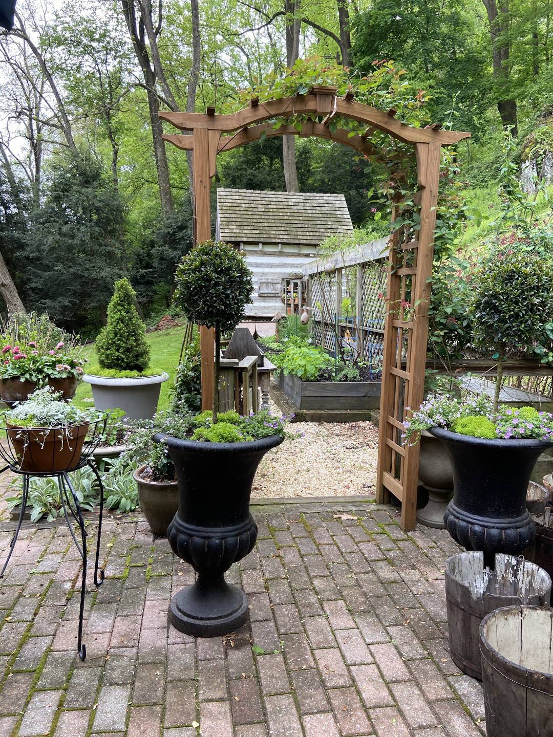 Eye Catching Front Yard Landscaping Ideas