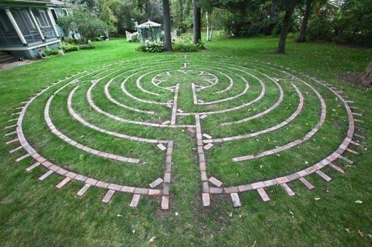 Wow Beautiful Labyrinth Garden