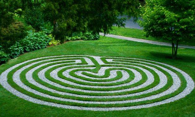 Fanfreakintastic Labyrinth Garden