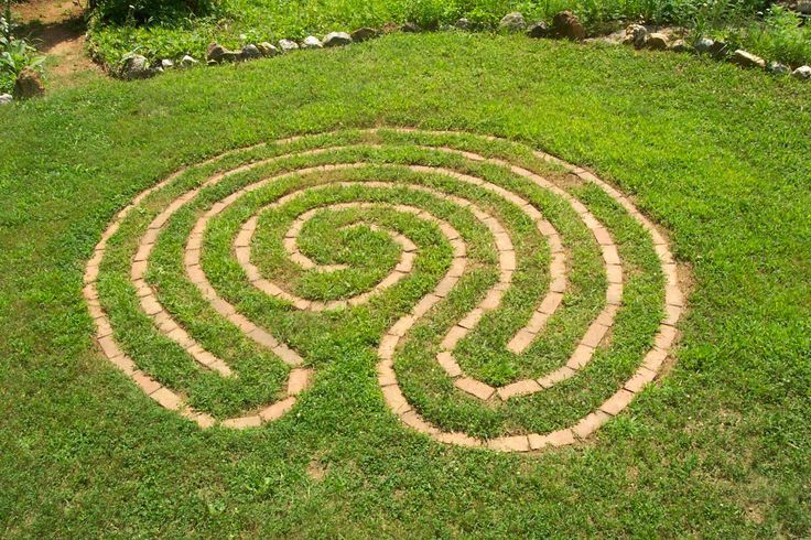 Garden Art Labyrinth Garden