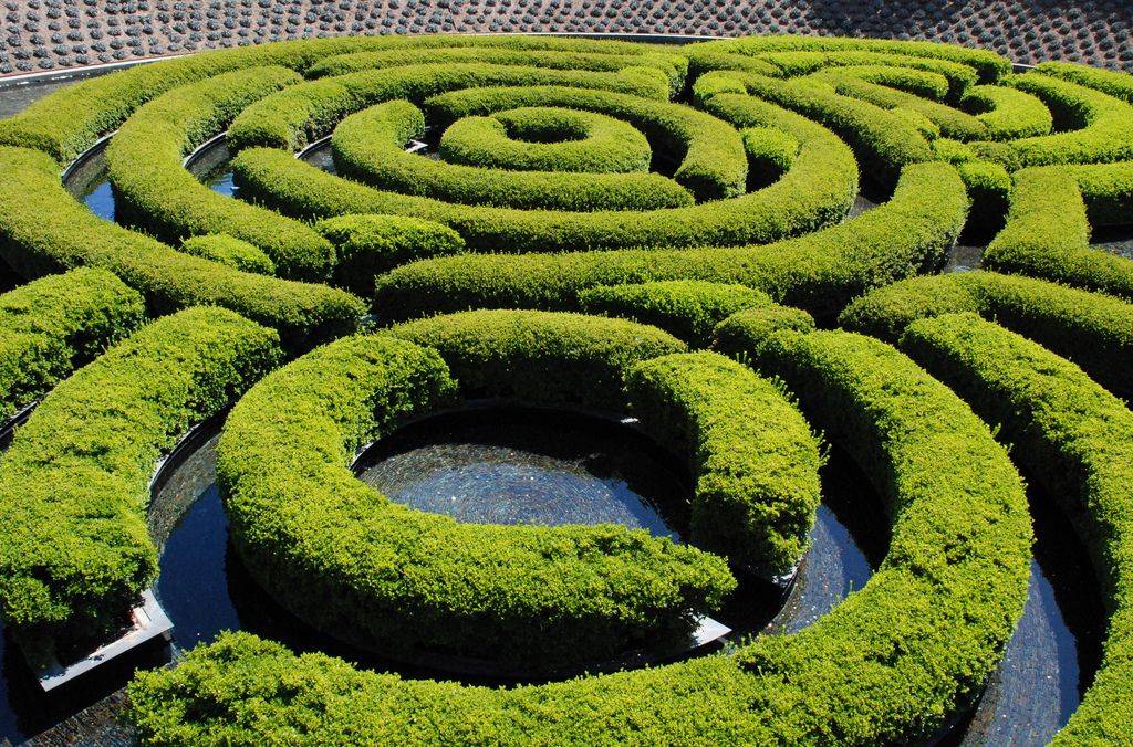Marcaurel Verus Labyrinth Garden