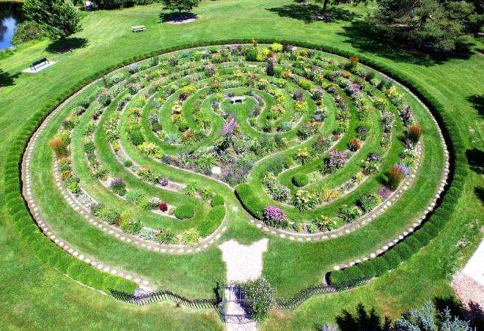Creative Garden Labyrinth Design Ideas Garden Design