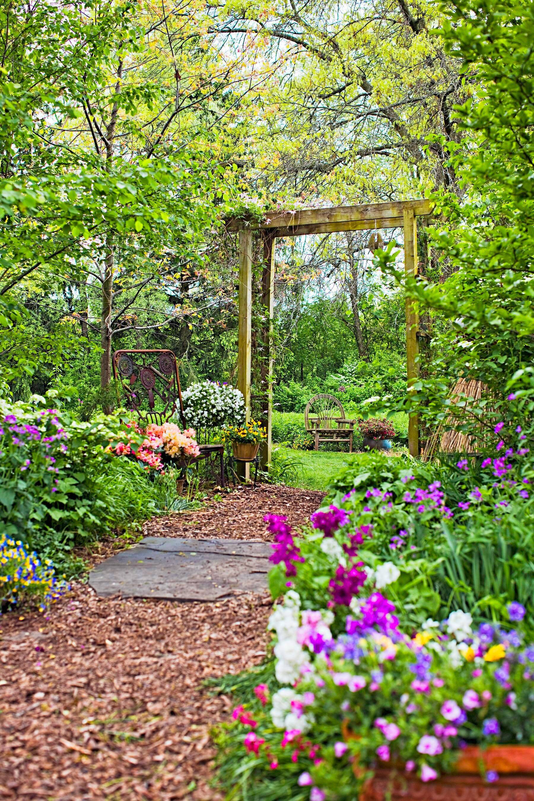 Beautiful Backyard Garden Path