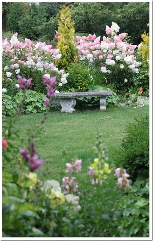 Outdoorweddingbackdropgardens