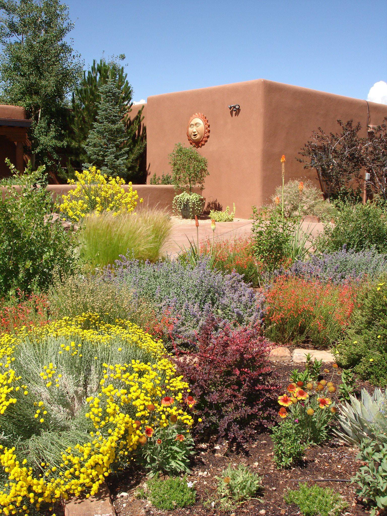 Beautiful Desert Garden Design Ideas