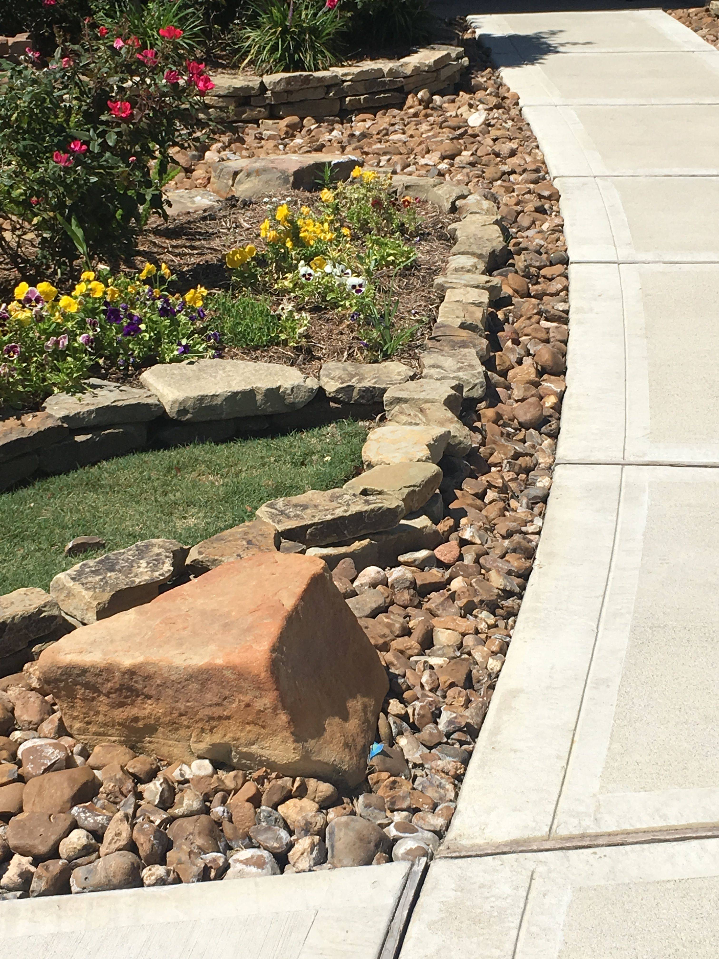 Simple And Cheap Garden Edging Ideas