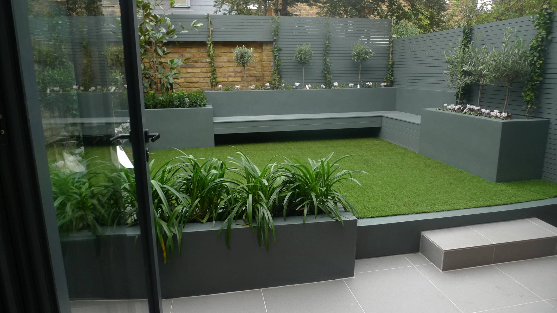 Modern Small Garden Design Low Maintenance