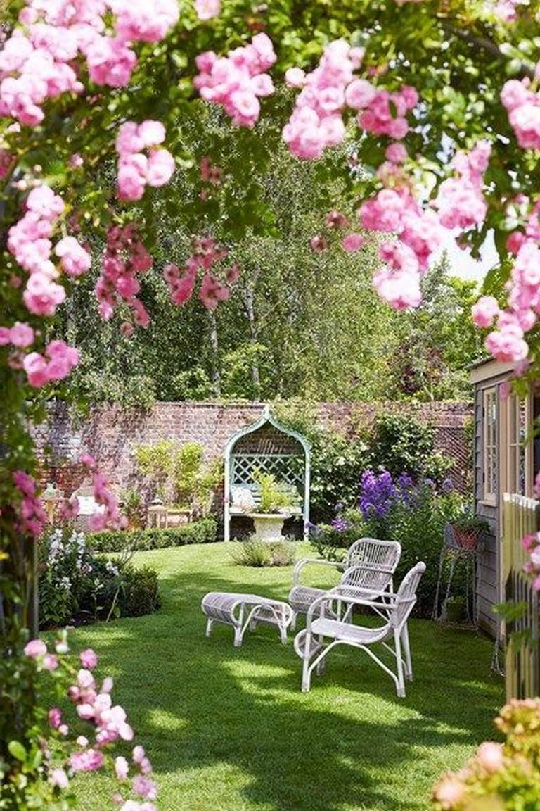 Beautiful French Cottage Garden Design Ideas