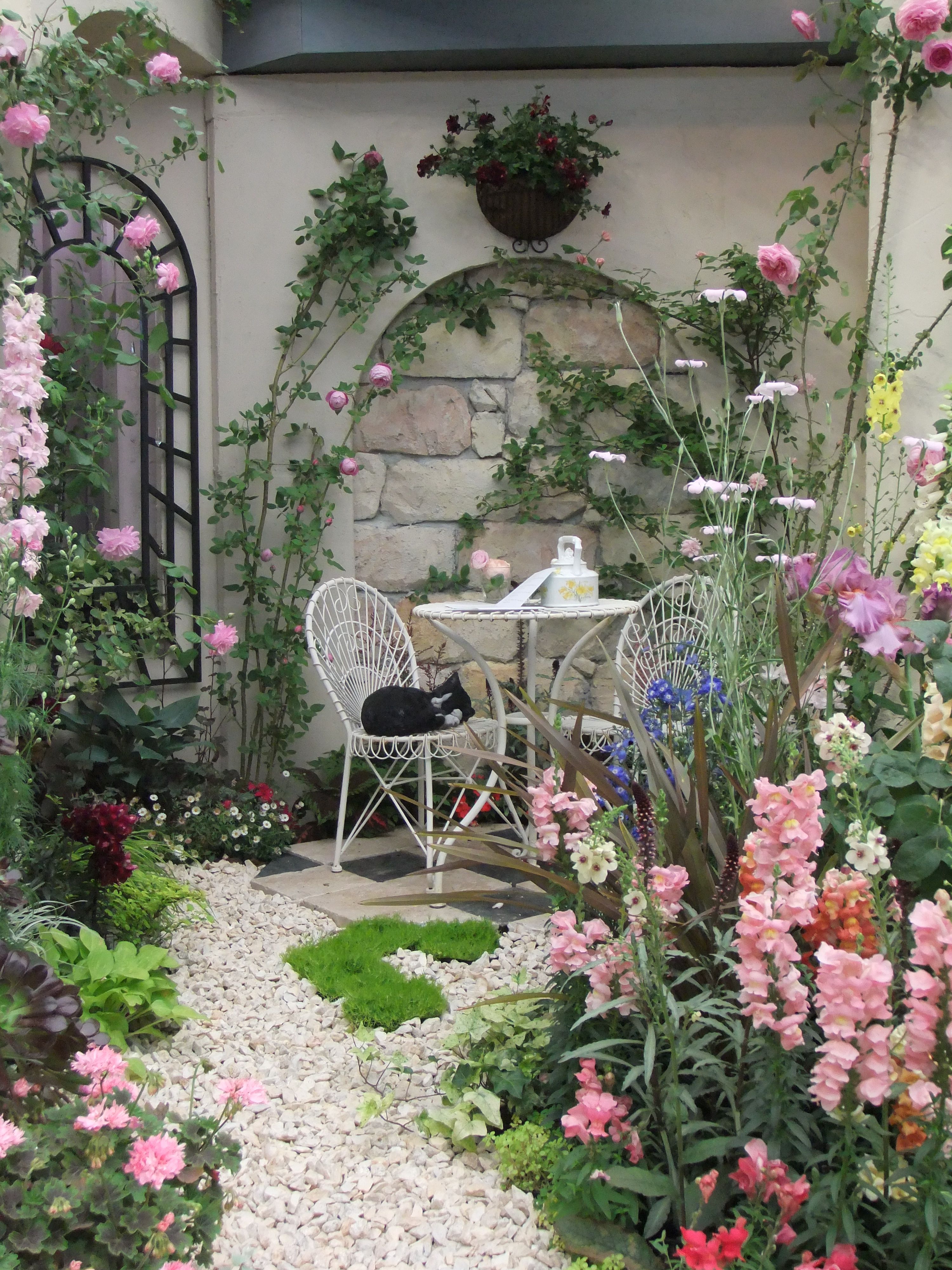 A Cottage Garden And Design Ideas