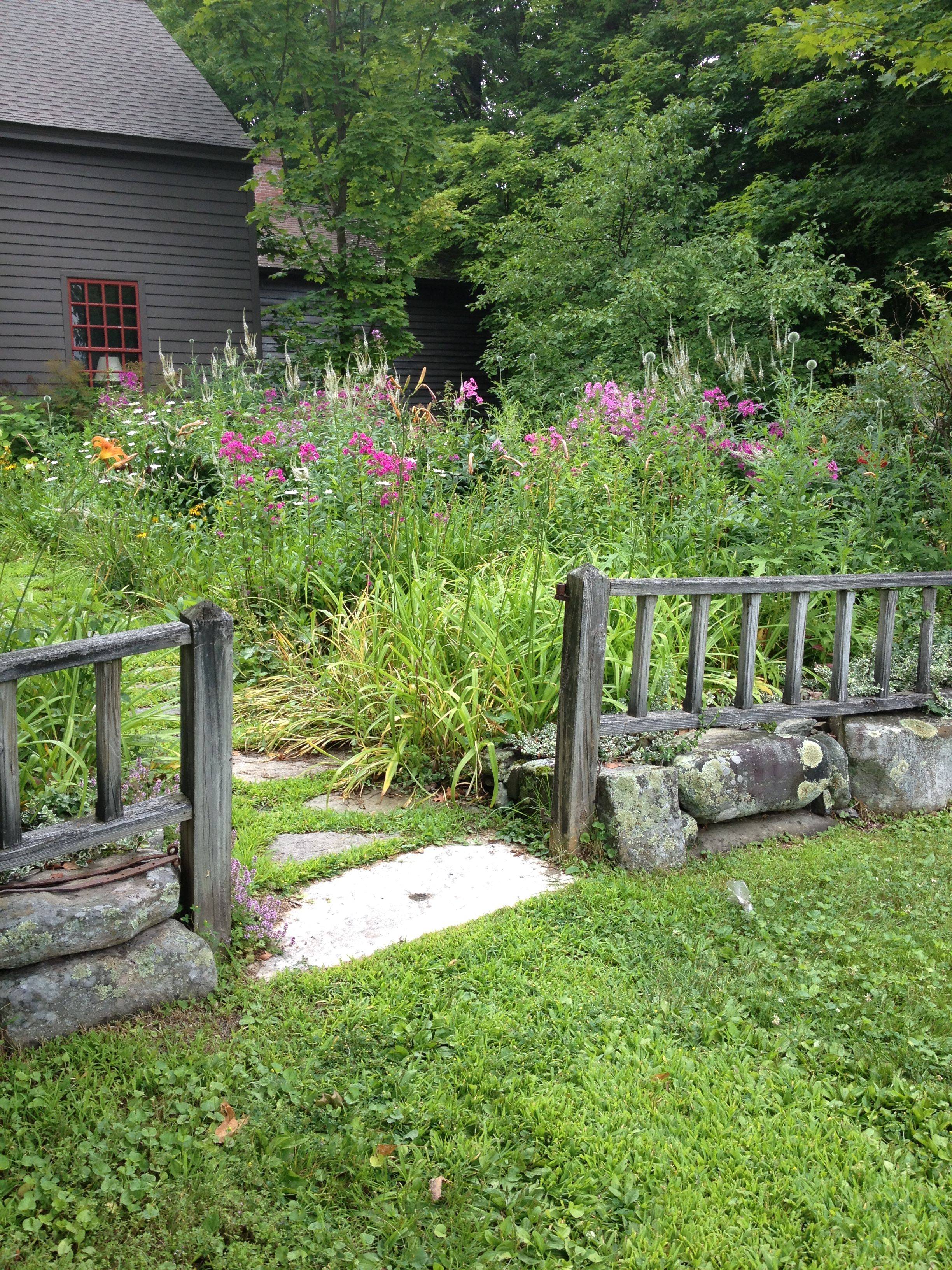 Small Garden Fence Cottage Garden Design