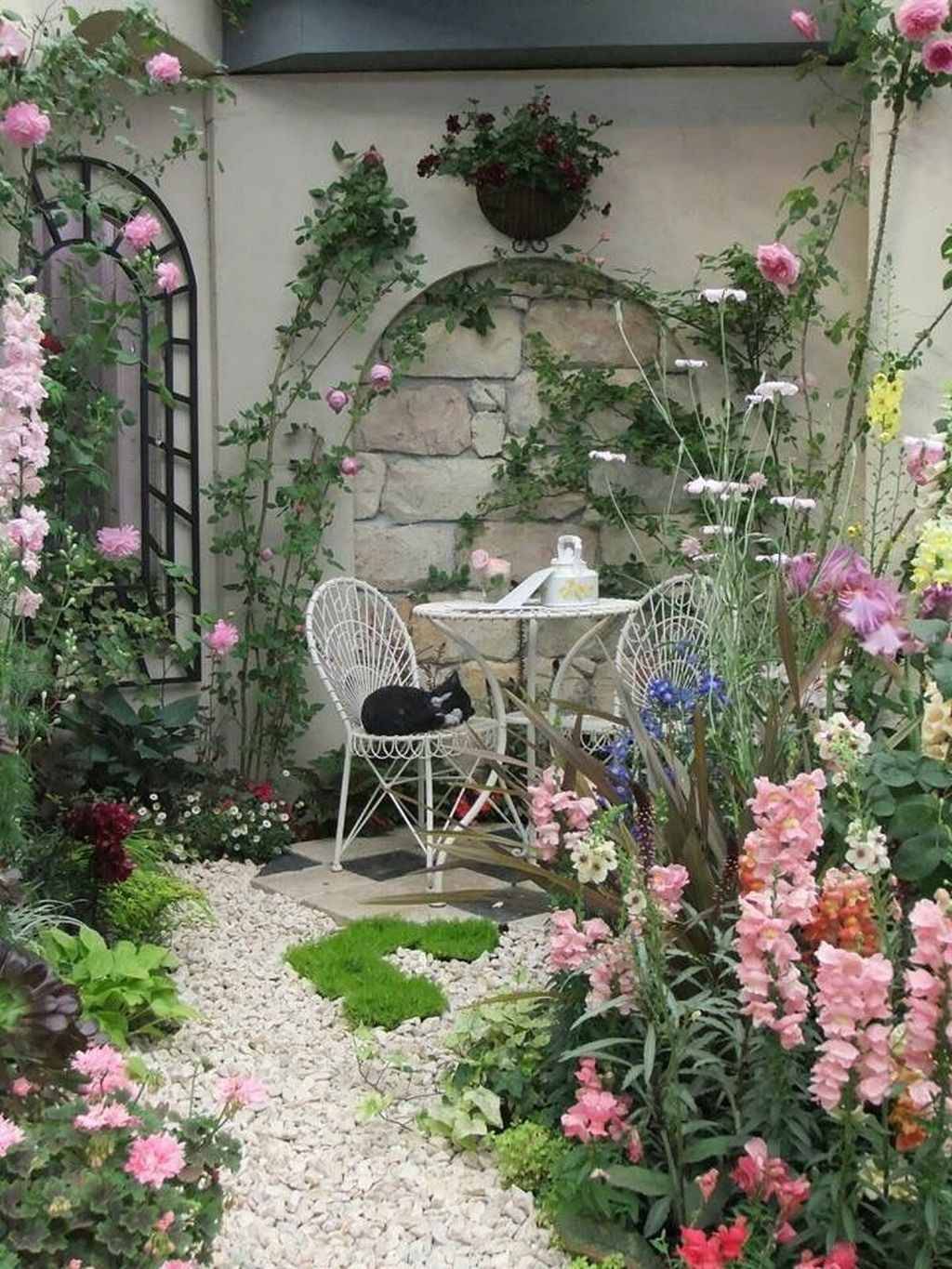 Stunning Small Cottage Garden Ideas