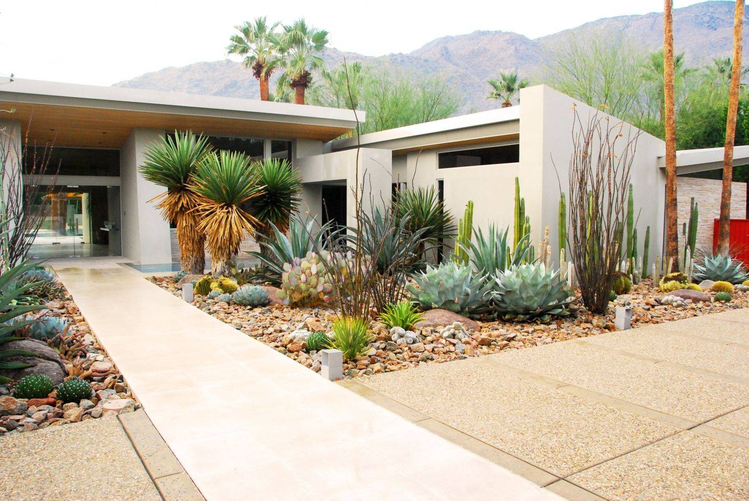 Mesmerizing Midcentury Modern Landscape