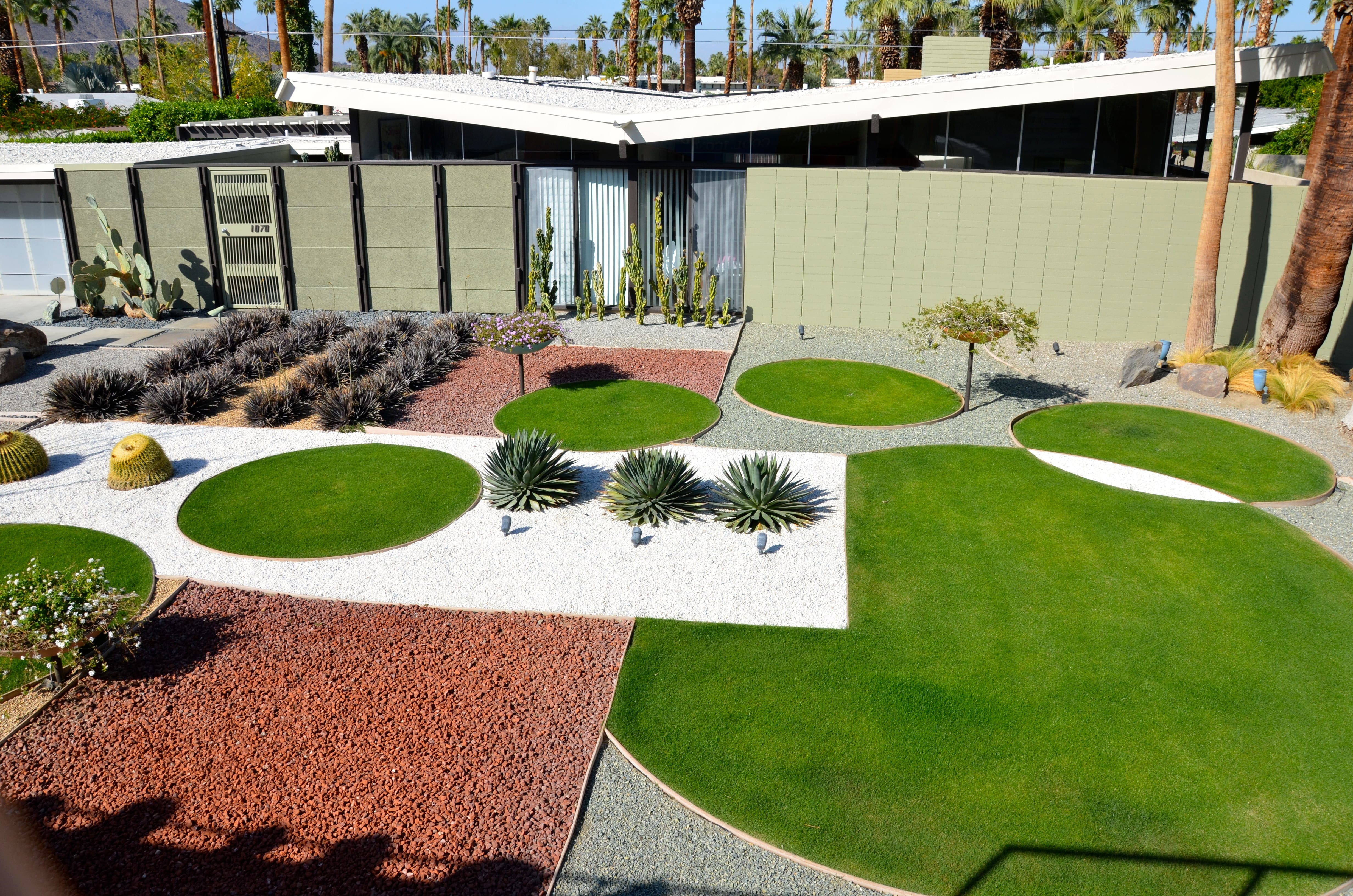 Beautiful Mid Century Landscaping Ideas Front Yard Design