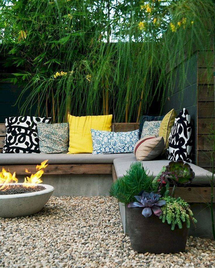 Princely Small Backyard Makeovers Ideas