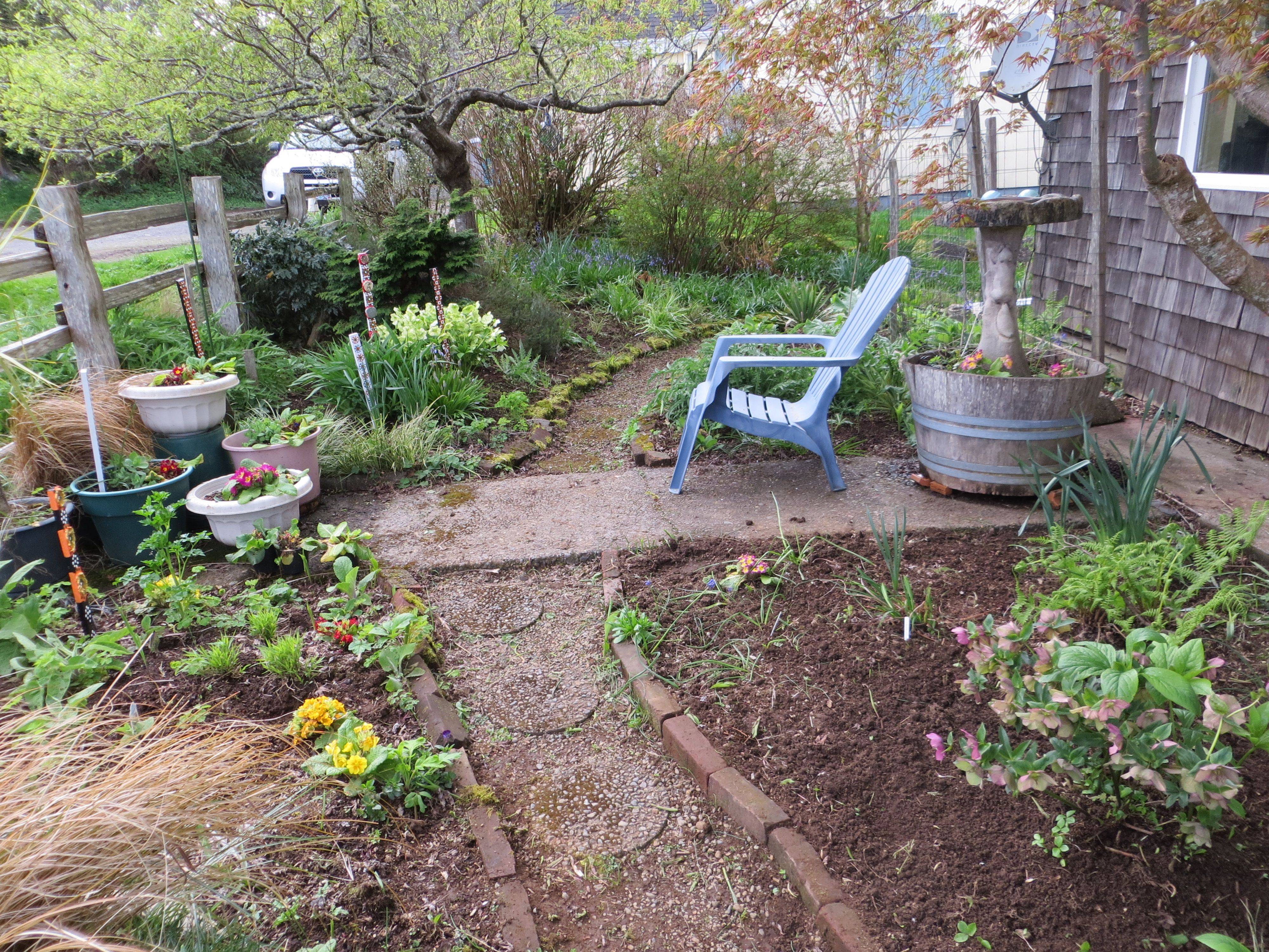 Beautiful Side Yard Garden Path Design Ideas