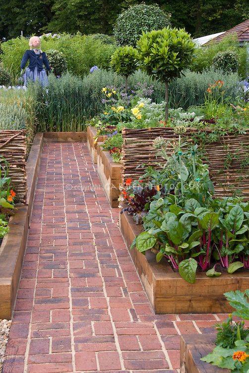 Fancy Garden Bed Borders Ideas