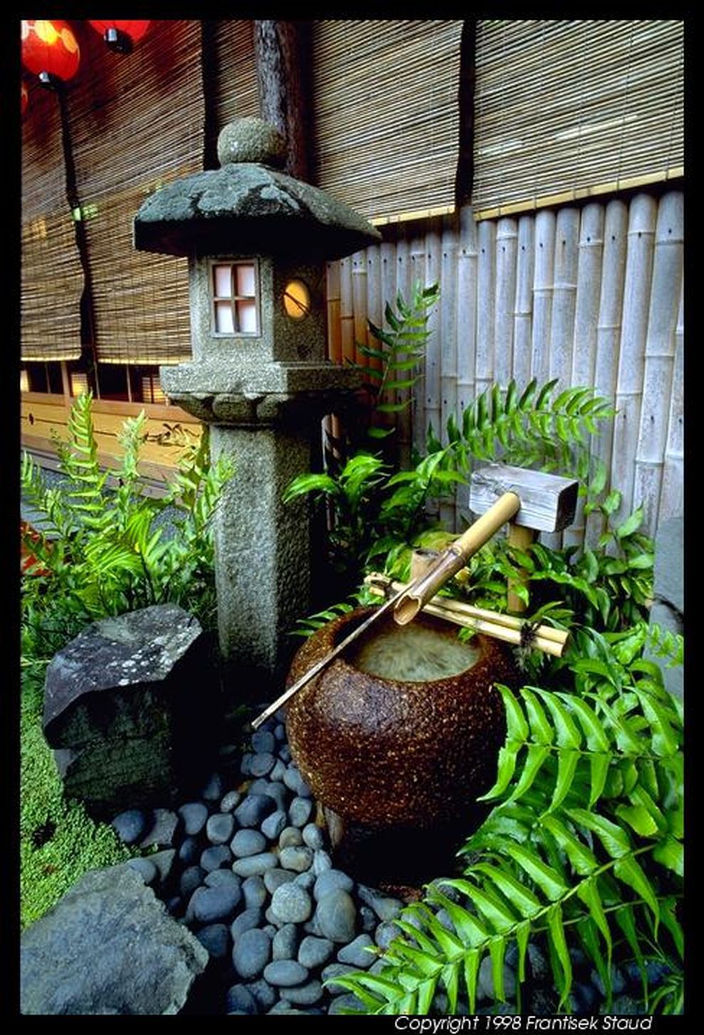 Peaceful And Calmness Japanese Courtyard Decor Ideas