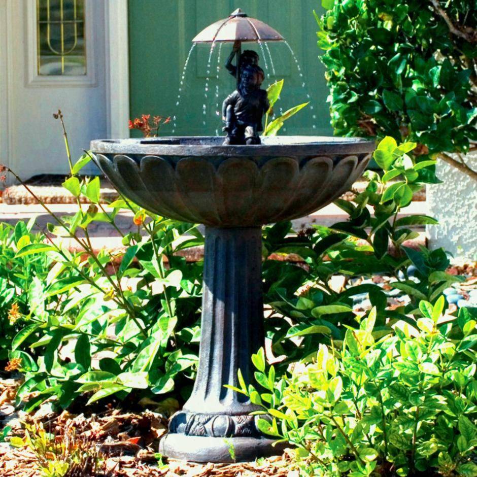 These Solar Water Fountain