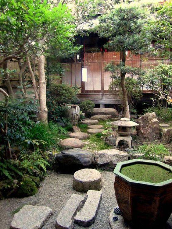 Cozy Japanese Courtyard Garden Ideas