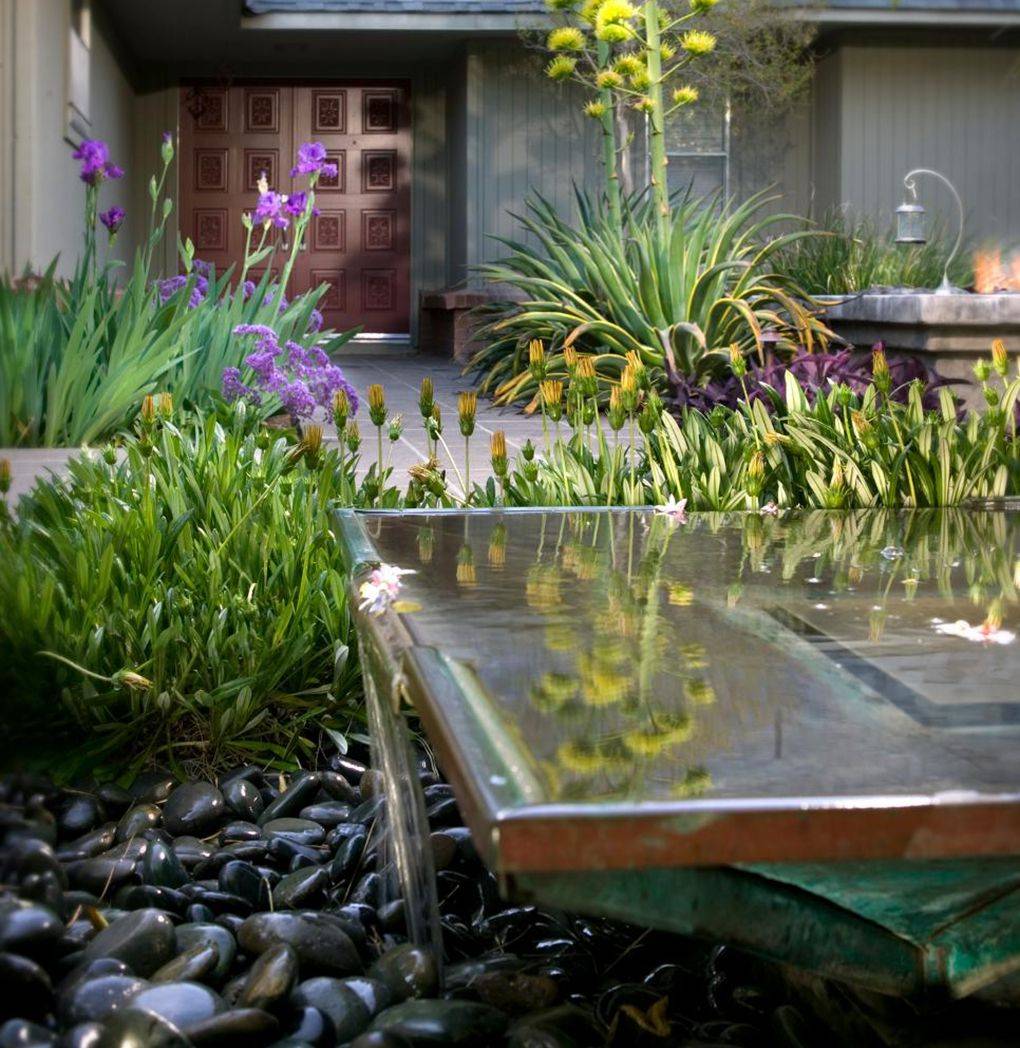Awesome Backyard Pond And Water Feature Landscaping Design Ideas