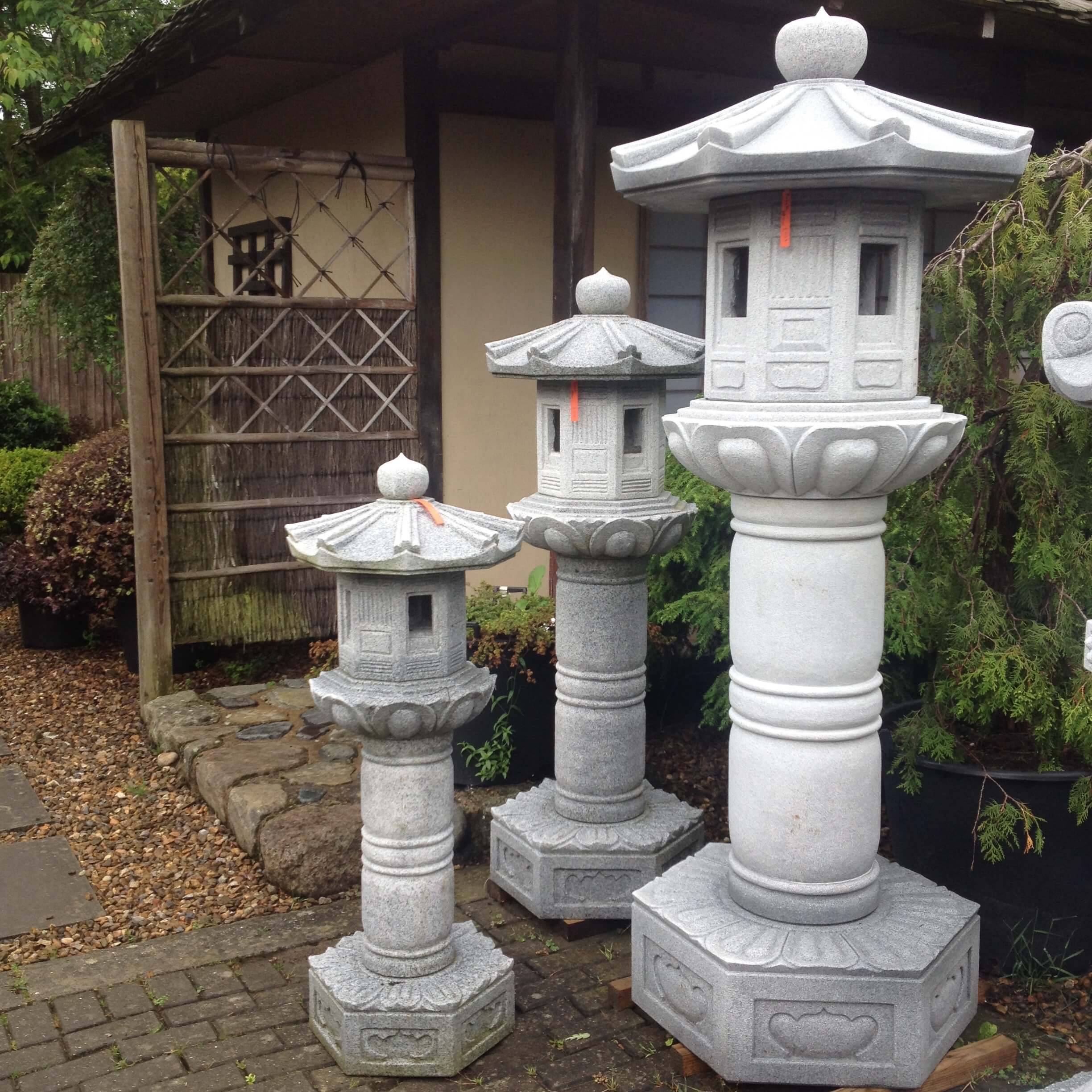 Beautiful Backyard Lanterns Ideas