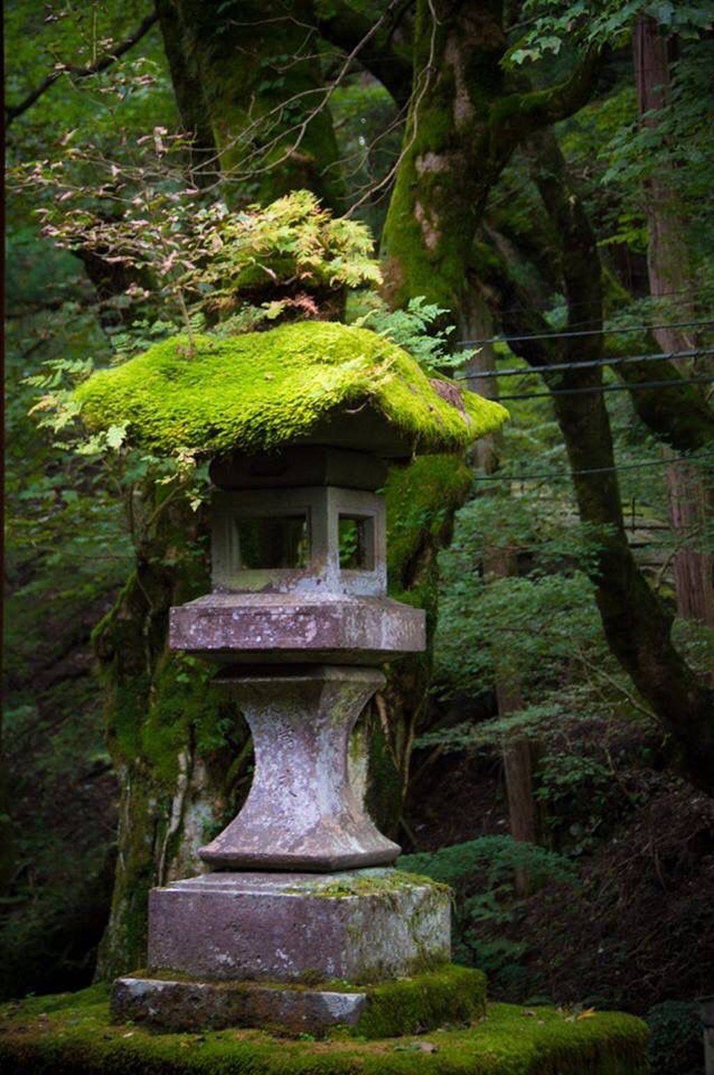Japanese Stone Lantern Japanese Garden Japanese Stone Lanterns
