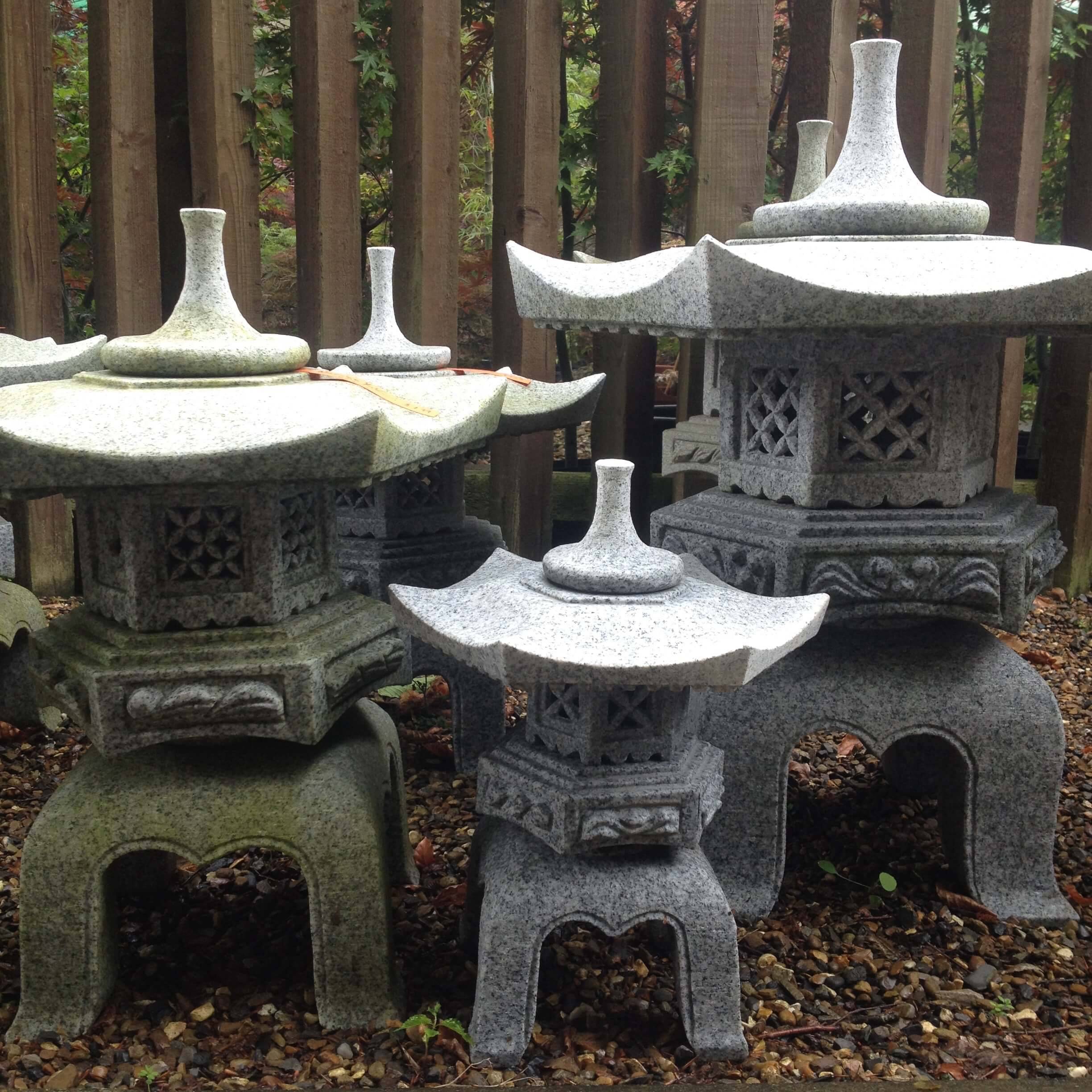 Volcanic Ash Ikekomidoro Garden Lantern