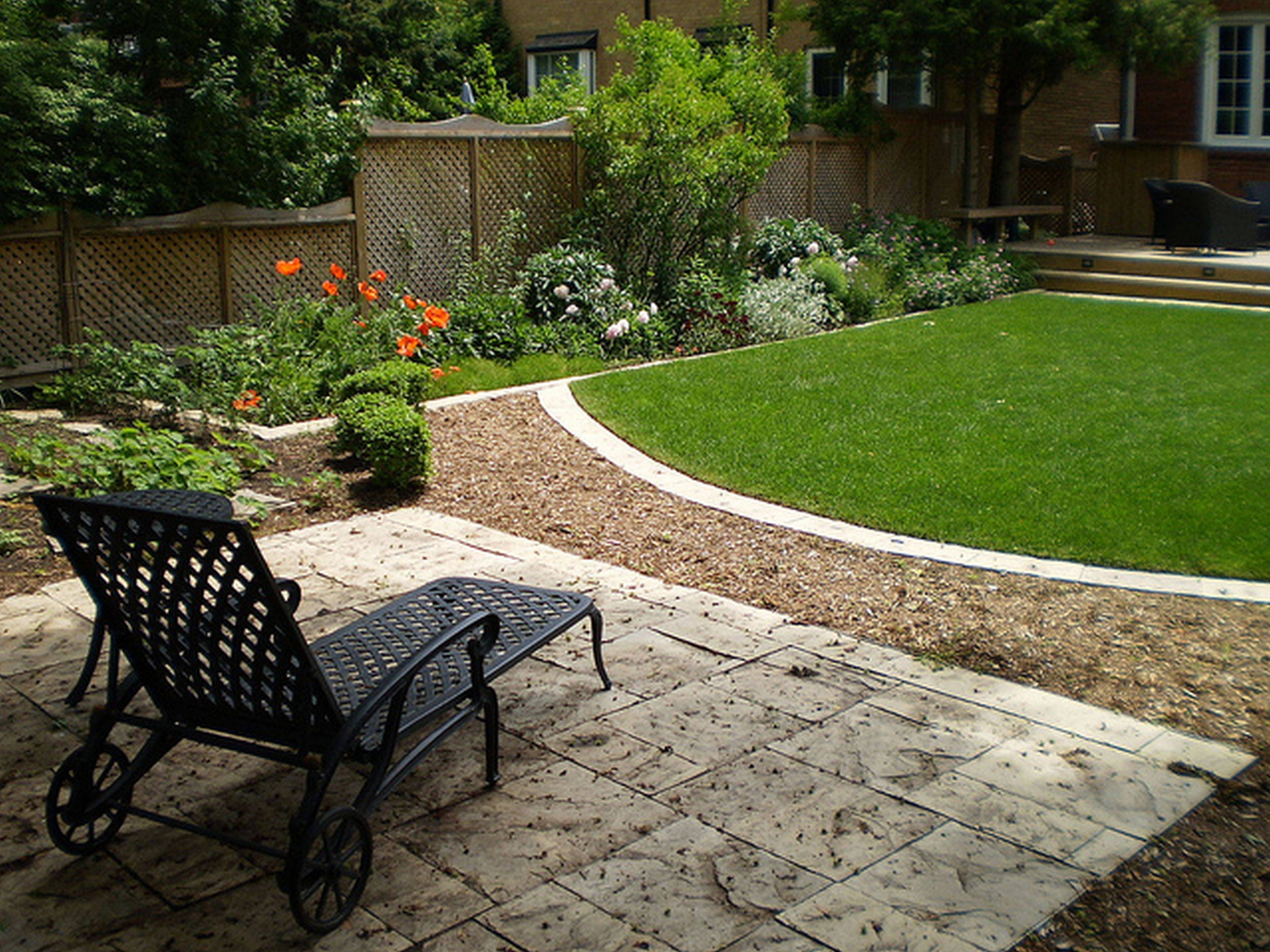 A Dozen Lush Lovely Townhouse Backyards