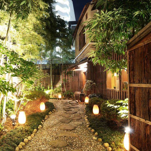 Peaceful And Calmness Japanese Courtyard Decor Ideas