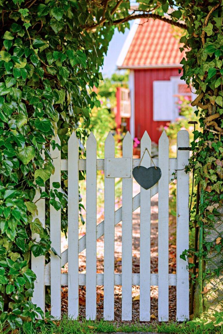 Fantastic Rustic Garden Gates Decor Ideas