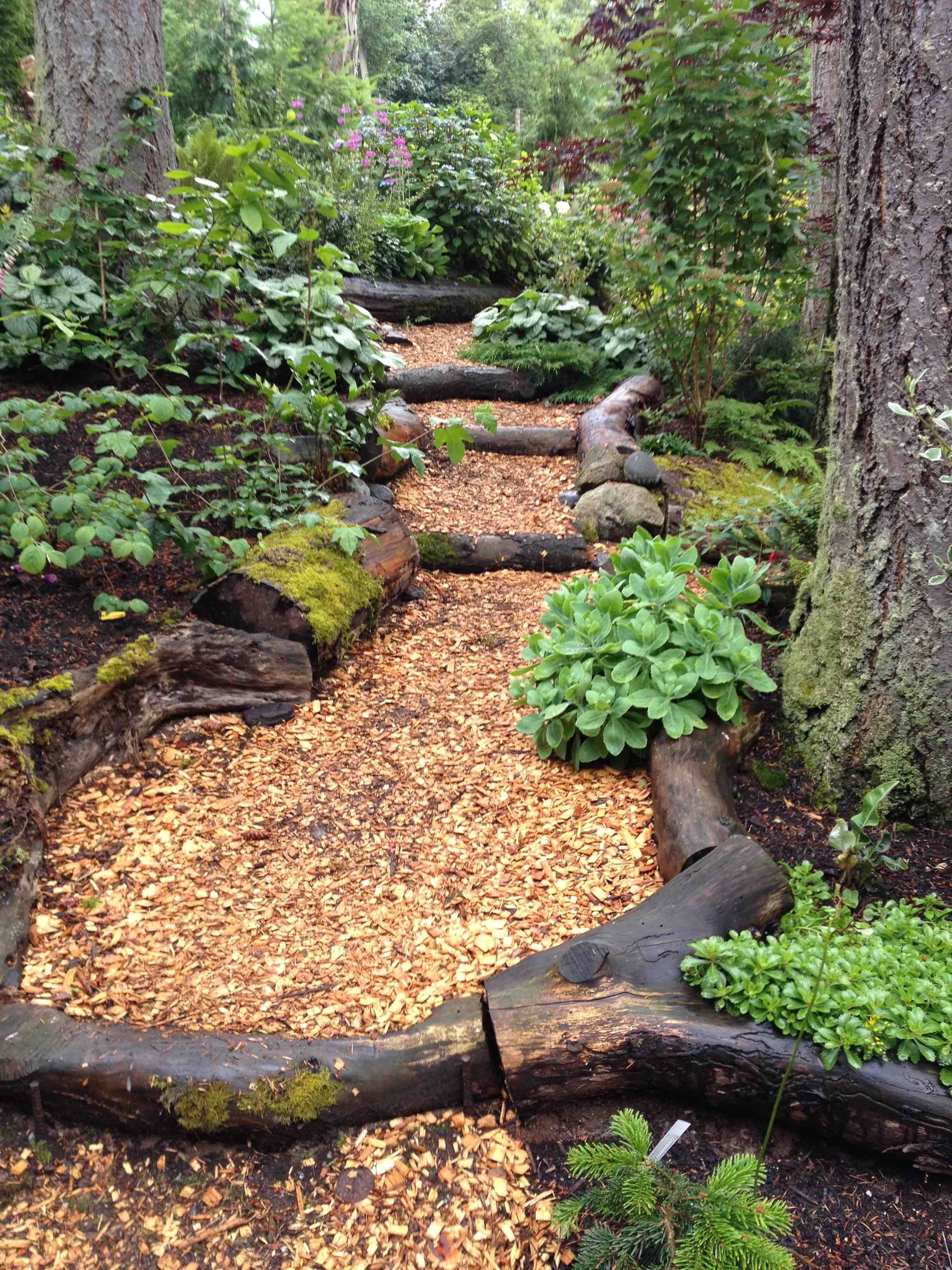 Creative And Clever Garden Path Ideas