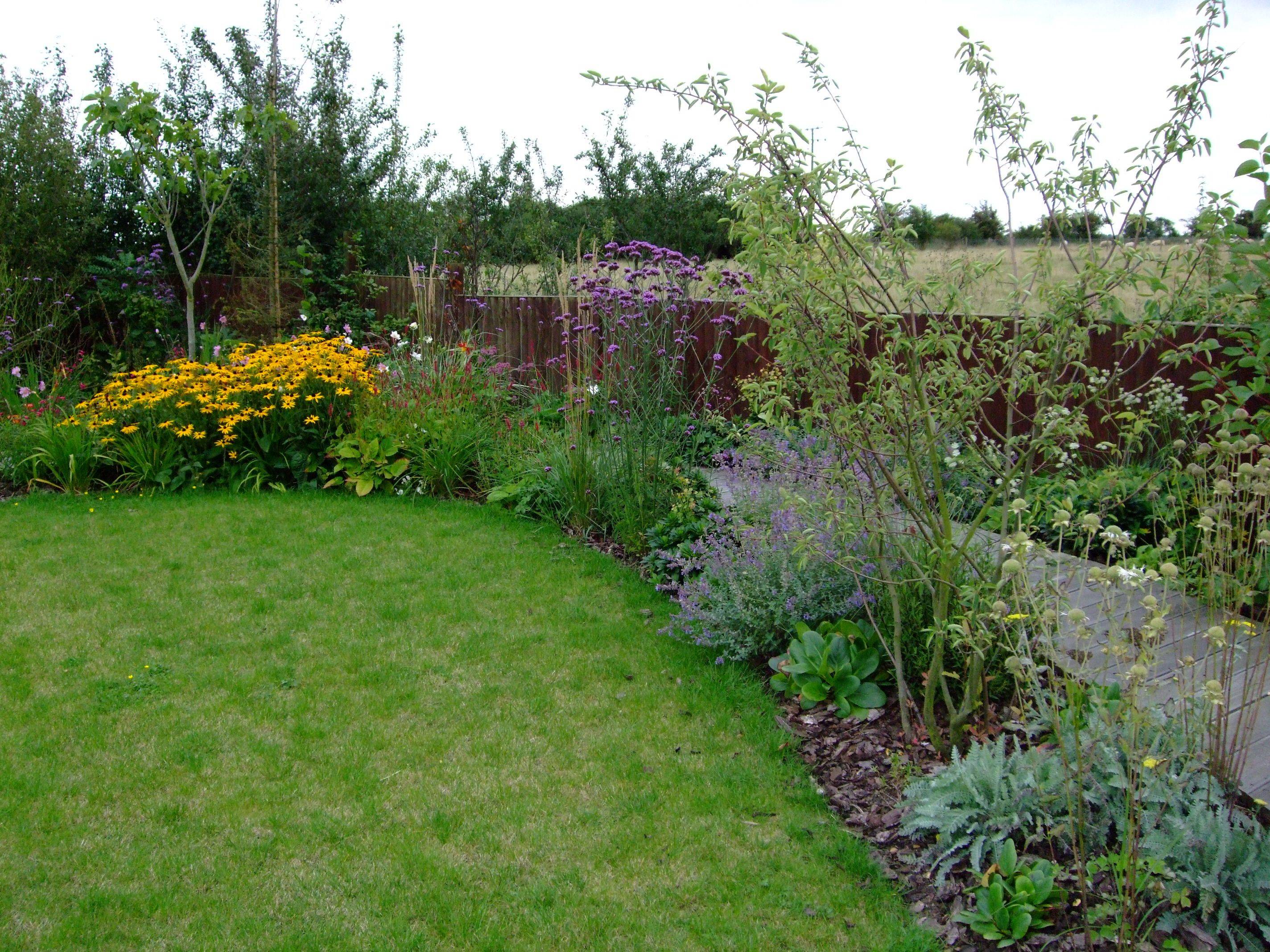 24 Country Garden Border Ideas To Try This Year SharonSable