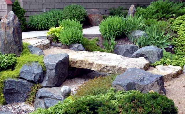 Inspiring Dry Riverbed And Creek Bed Landscaping Ideas