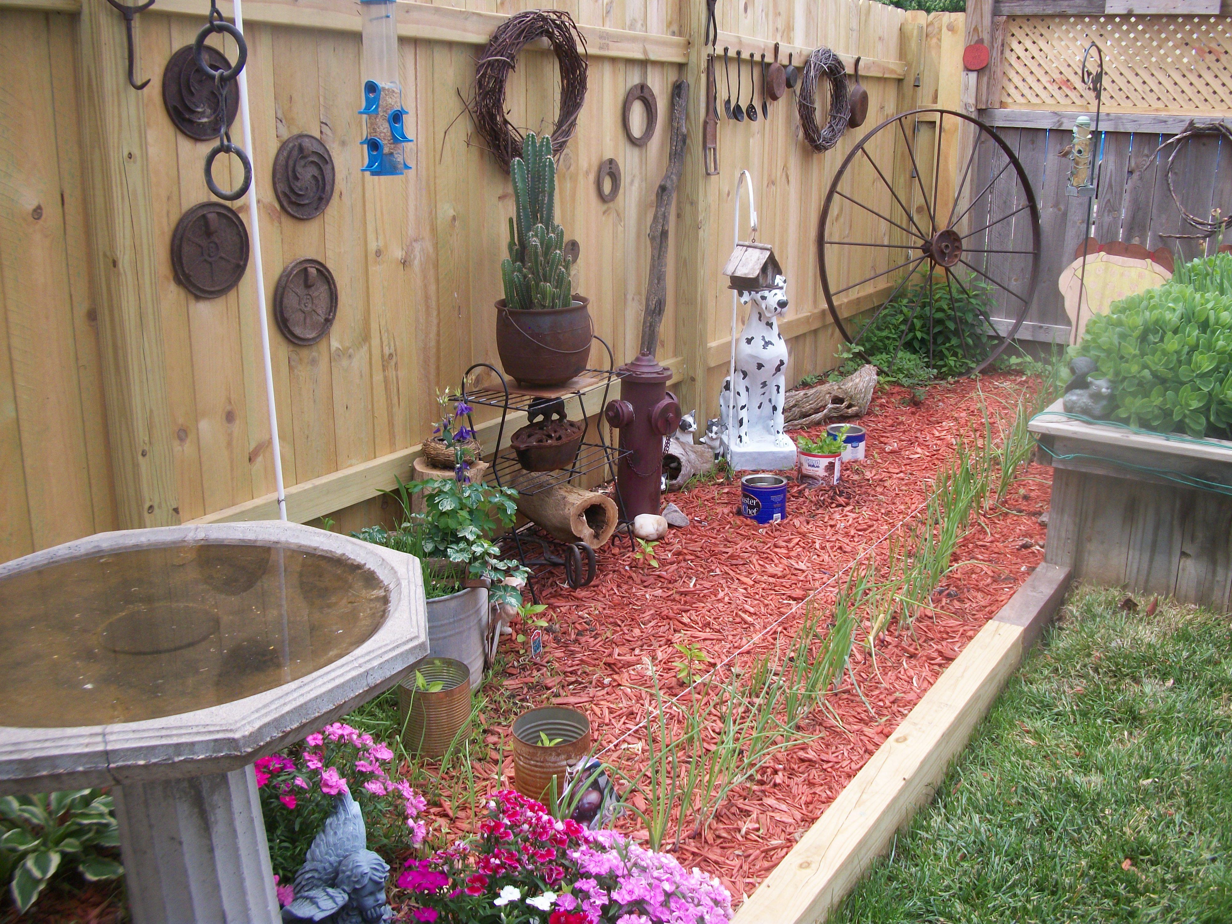 Fascinating Rustic Garden Ideas Outdoor Diy