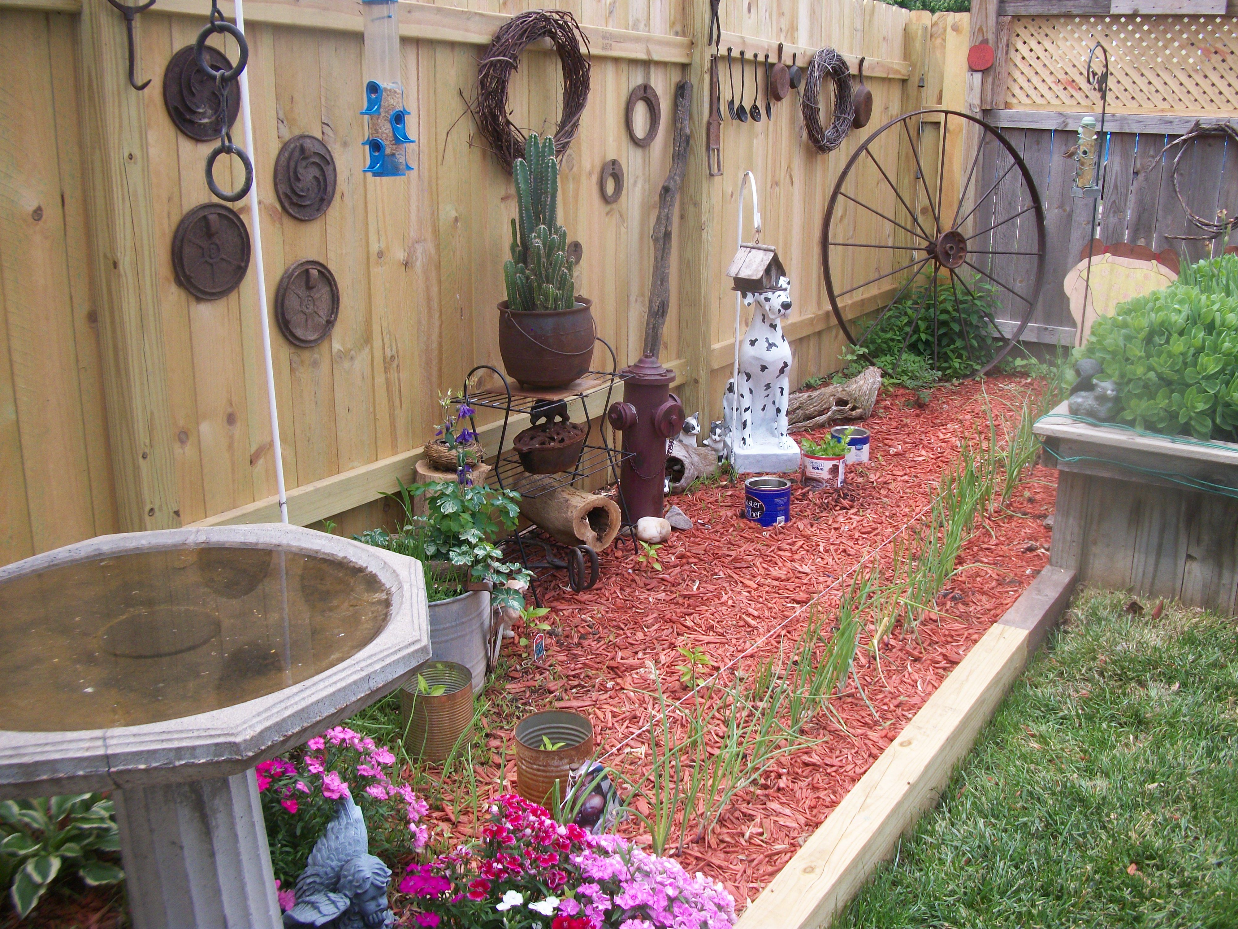 Fascinating Rustic Garden Ideas Outdoor Diy