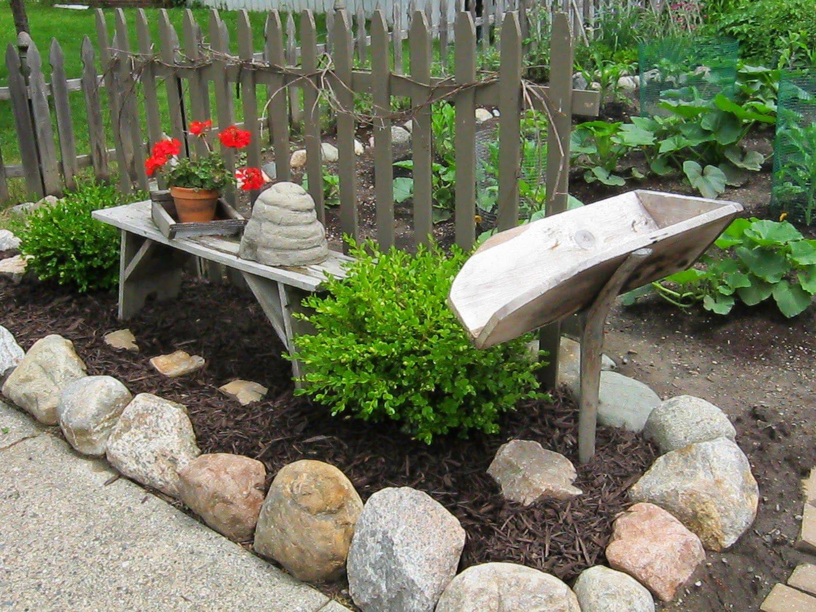 Easy Wonderful Primitive Gardens Design Ideas
